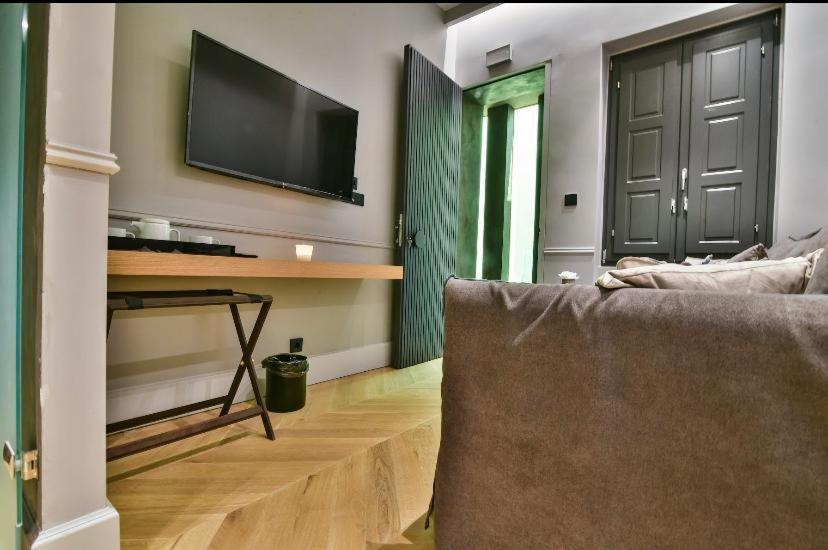 Nikiou Suites Luxury Residence Ateny Zewnętrze zdjęcie
